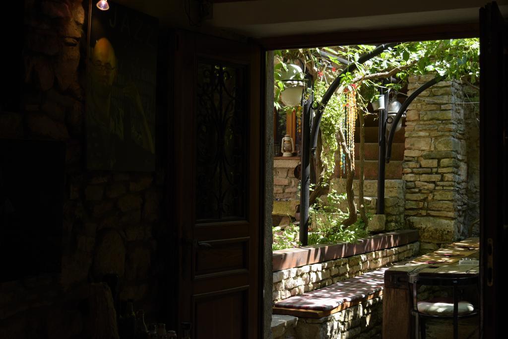 Kamene Price Rooms, Music And Food Bale Exterior photo