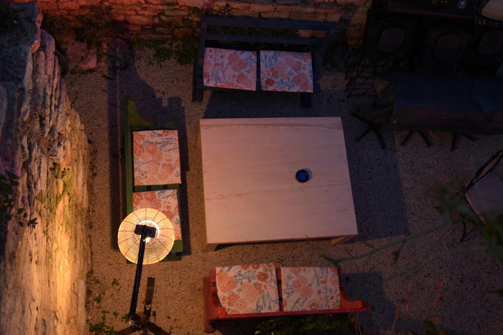 Kamene Price Rooms, Music And Food Bale Exterior photo